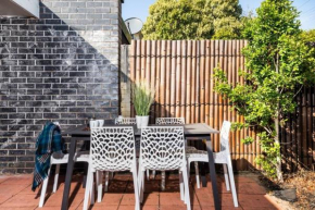 Belmont 3BR Townhome by Short and Long Stays